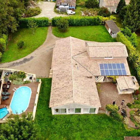 De 6 Chambres Avec Piscine Privee Jacuzzi Et Terrasse A Saint Martin D'entraigues