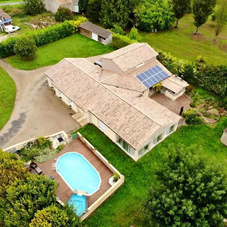 De 6 Chambres Avec Piscine Privee Jacuzzi Et Terrasse A Saint Martin D'entraigues